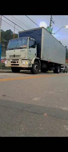 Mudanças corretos e fretes 