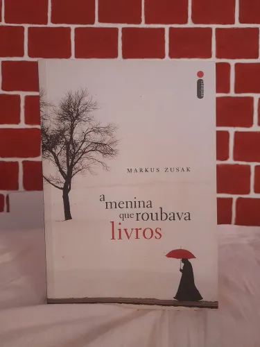 Livro- "A Menina Que Roubava Livros"