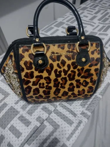 Bolsa Carmen Steffens usada uma única vez, custou 1.390,00, aceita-se proposta.