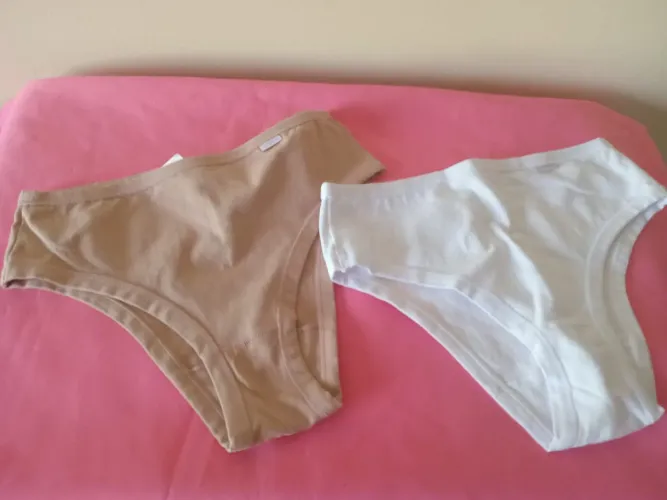 Calcinhas novas, da marca Moderna