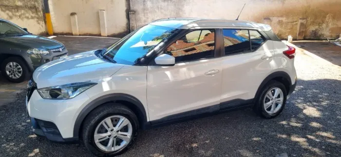 Nissan Kicks S Direct 1.6 - 65.000 KM 2020 Aut. 