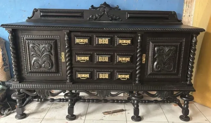 Buffet manuelino