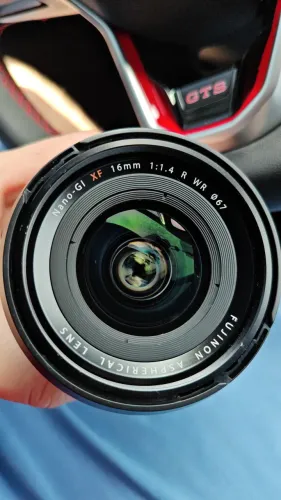 Lente Fujifilm 16mm F1. 4