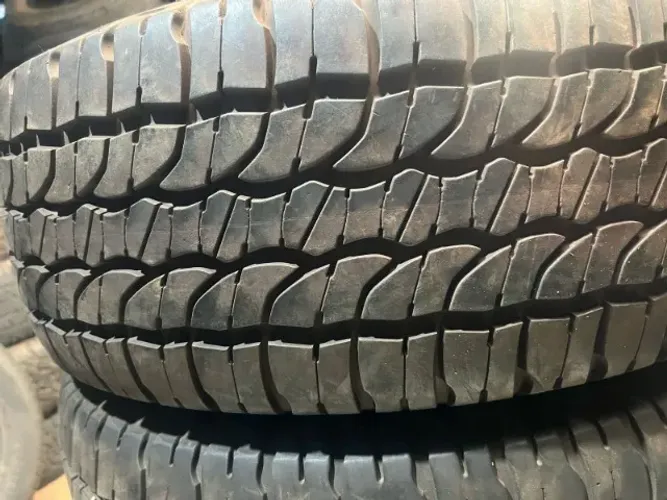 Pneu 255/55/19 Michelin  90 % Vida util