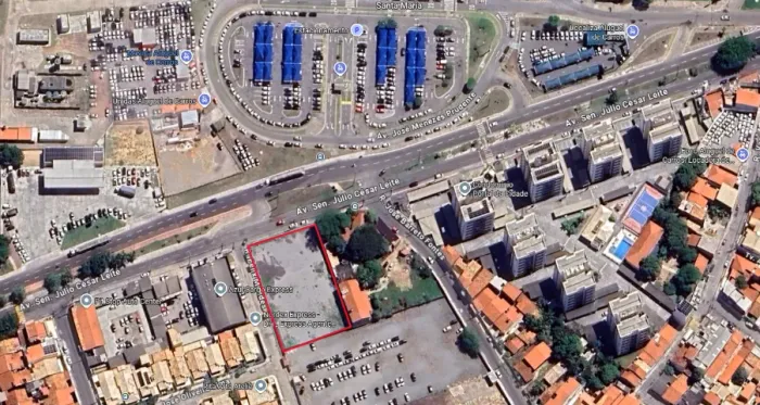 Terreno de esquina para Venda em frente ao Aeroporto com 2330m²