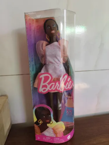 Barbie Fashionista Negra 