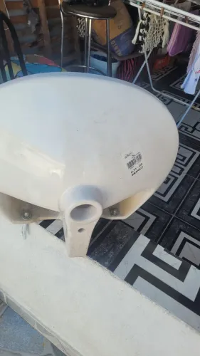 Cuba de cerâmica branca