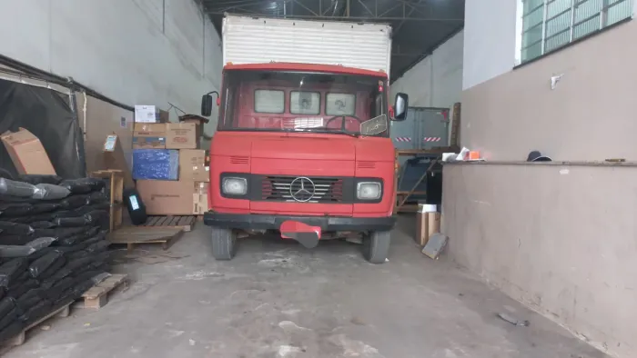 VENDO CAMINHÃO 608 OU TROCO POR CARRO