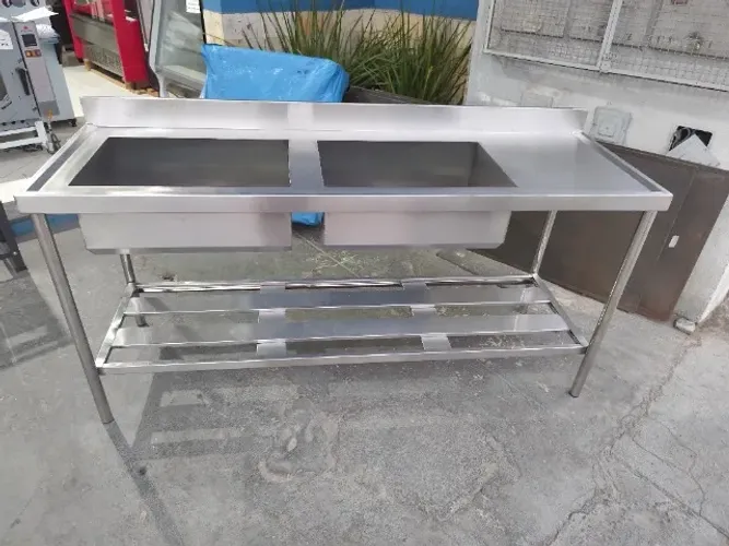 Pia Dupla em Inox para Alta Demanda em Restaurantes