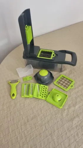 Cortador Multifuncional de Legumes com Lâminas - Completo