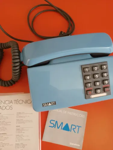 Telefone Gradiente de teclado antiguidade na caixa