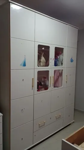 Guarda-Roupa Infantil Branco com Detalhes