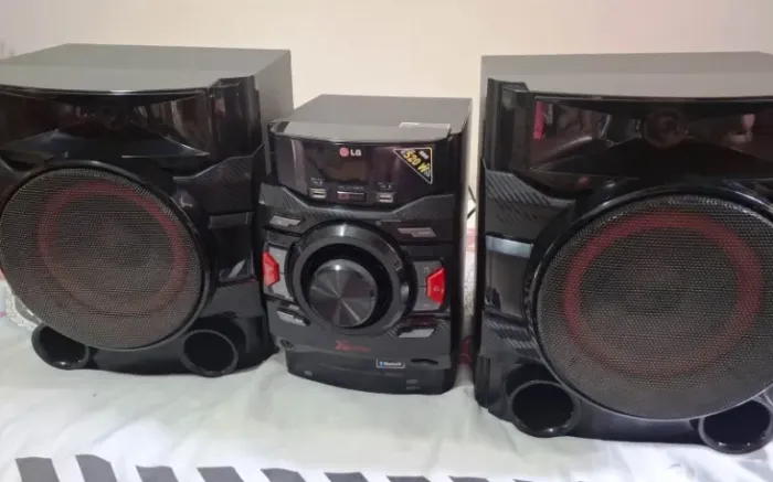 Mini System LG CM4640 Preto com Dual USB MP3 CD e Rádio