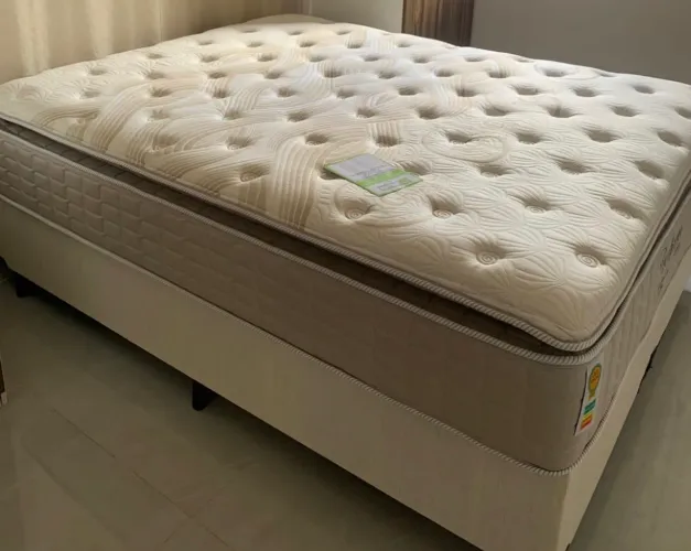 Cama Box Queen com Colchão 32cm Linha Hotelaria NOVO