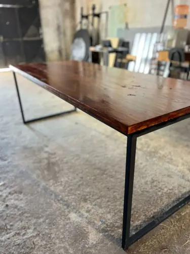 Mesa em pinos office 