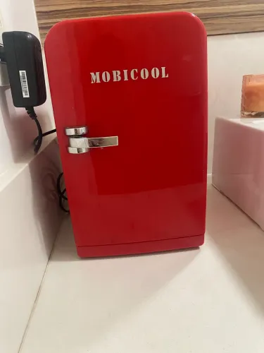 Mini geladeira retrô 4 lts