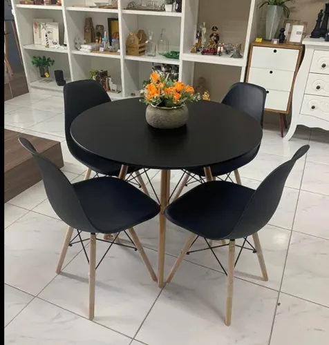 Mesa de jantar com 4 cadeiras eiffel