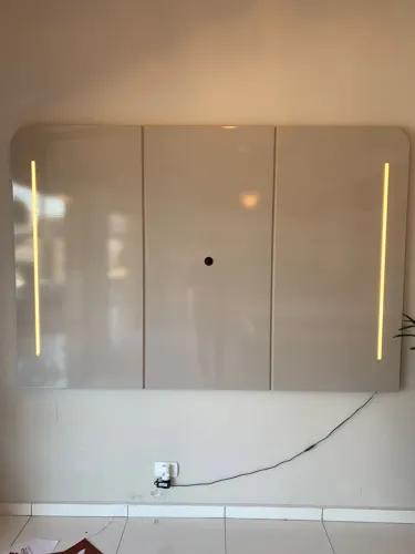 Painel para TV Moderno com Luzes LED