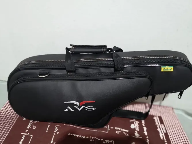   VENDO HARD CASE. SUPER LUXO               