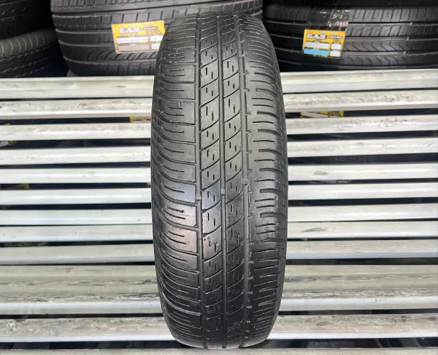 Pneu 175/65/15 Pirelli Cinturato P4 / Pneu 175/65R15 R$249,00 