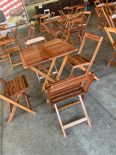 ?conjunto de mesas de paraju para bares ?