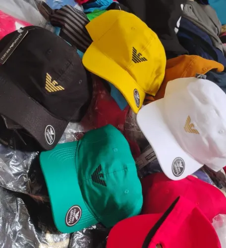 MELHOR PREÇO BONÉ APENAS 30 CADA