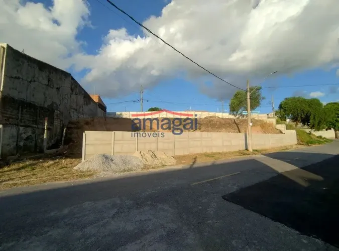 Terreno com espaço e uma bela vista do Jardim Paraíso