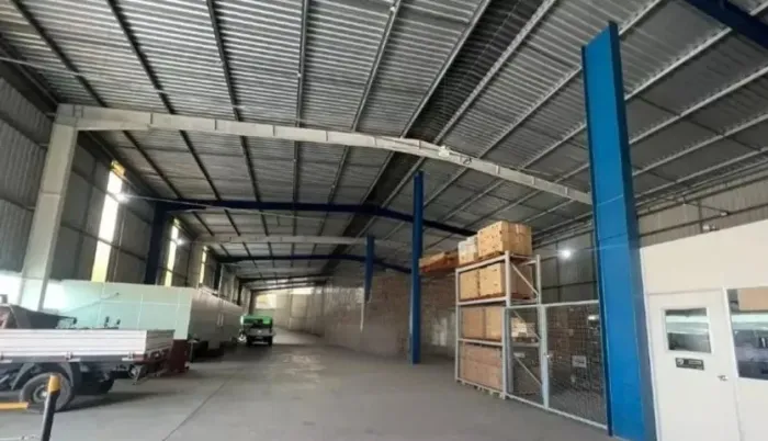 Excelente Galpão Industrial 2.737m² e Terreno 8.200m² c/ Habit-se e AVCB na Av. Buriti