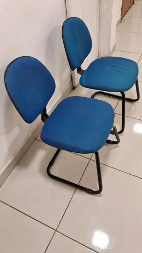 Par de Cadeiras com Assento Azul
