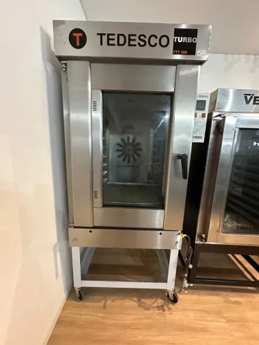 Forno Turbo 10 telas gás Tedesco FTT 300 G  