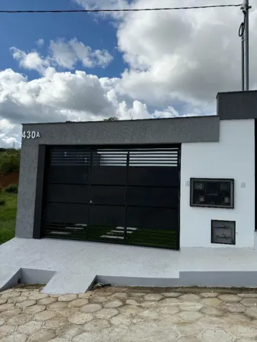Casa venda em São João Nepomuceno MG.