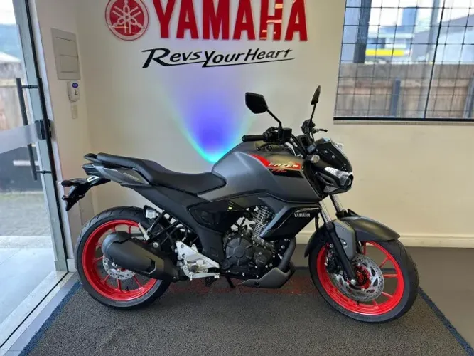 YAMAHA FZ15 CONNECTED ABS