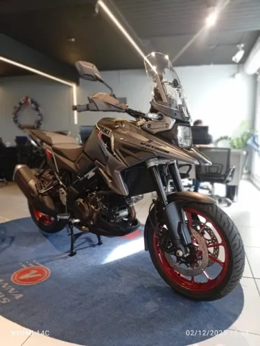 SUZUKI DL VSTROM 1050 7.700KM COMPLETA