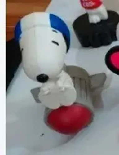 Snoopy na casinha e no foguetinho