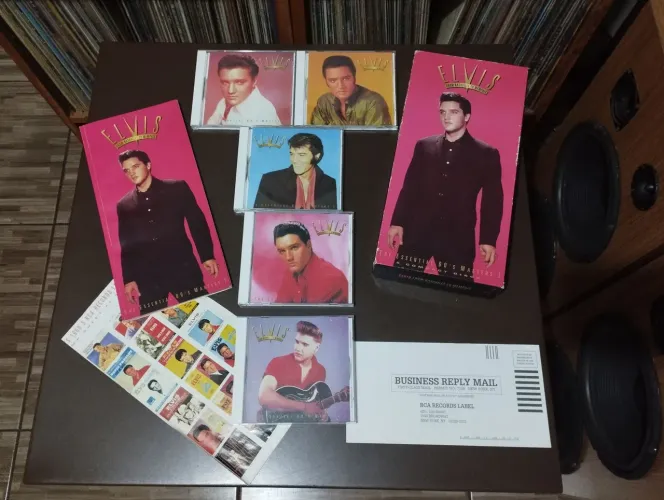 Coleção de CDs Elvis Presley - The Essential 60's Masters 5 cds 
