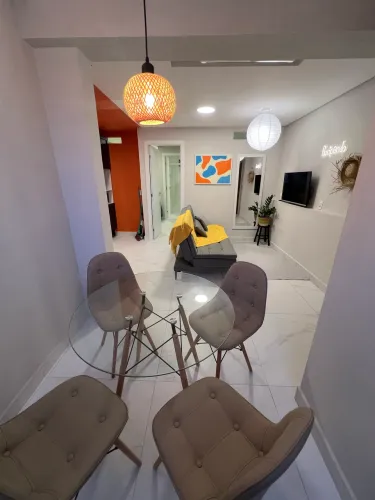 Apartamento finamente mobiliado, 1 dorm, 250 m da praia