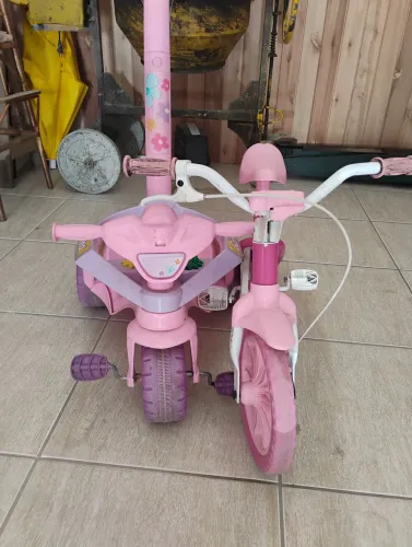 Bicicleta e motoquinha infantil feminina