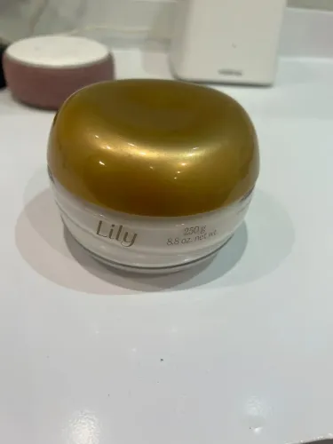 Lilly acetinado