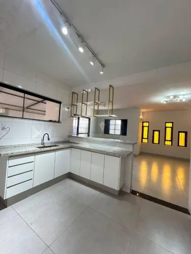Casa com 5 dormitórios à venda, 236 m² por R$ 800.000 - Olinda - Uberaba/MG