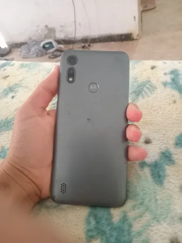 Celular moto e6