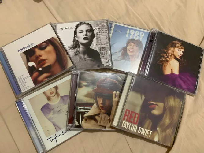 CDS Taylor Swift (Speak Now, Red, 1989, Midnights)