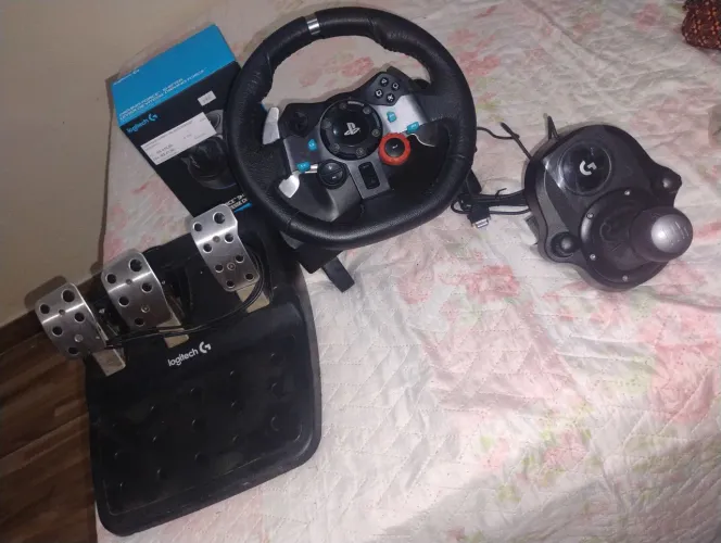 Volante Logitech G29 + Pedaleira + Câmbio Logitech Driving Force Shifter