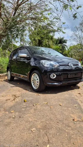 Volkswagen Up! Black/white/red 1.0 T. Flex 12V 5P 2015