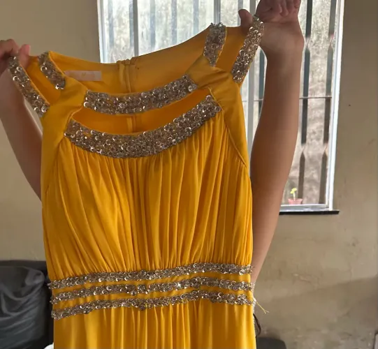 Vestido festa amarelo