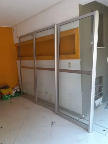 Portas de alumínio de correr com fechaduras