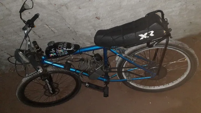 Motorizada nova pra vende so tem três semanas de uso