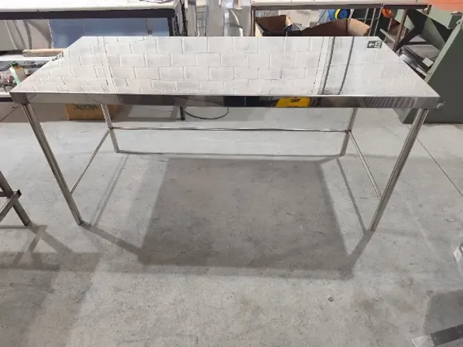 Bancada de trabalho em inox com espelho, medidas 110×70×90 cm