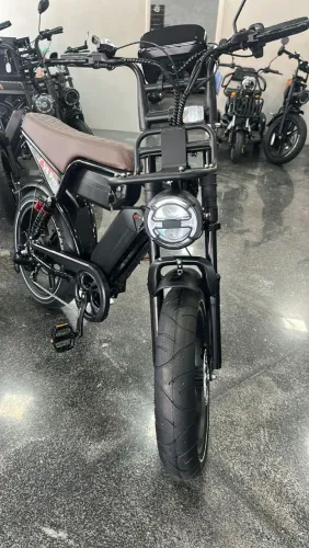 BIKE ELÉTRICA V8 PRO 2 BATERIAS, ZERADA COM NOTA FISCAL E GARANTIA.