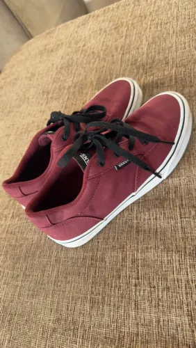 Tênis Vans vinho 37