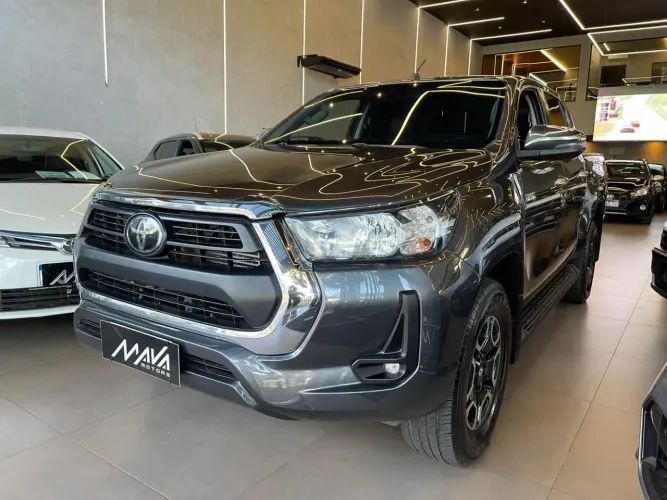 Toyota Hilux CD SR 4X4 2.8 TDI Diesel Aut. 2021